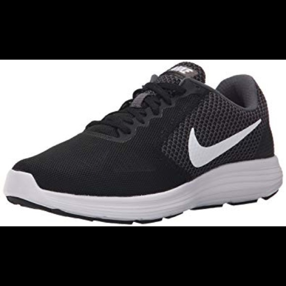❗️SOLD❗️Nike revolution 3 sneakers
